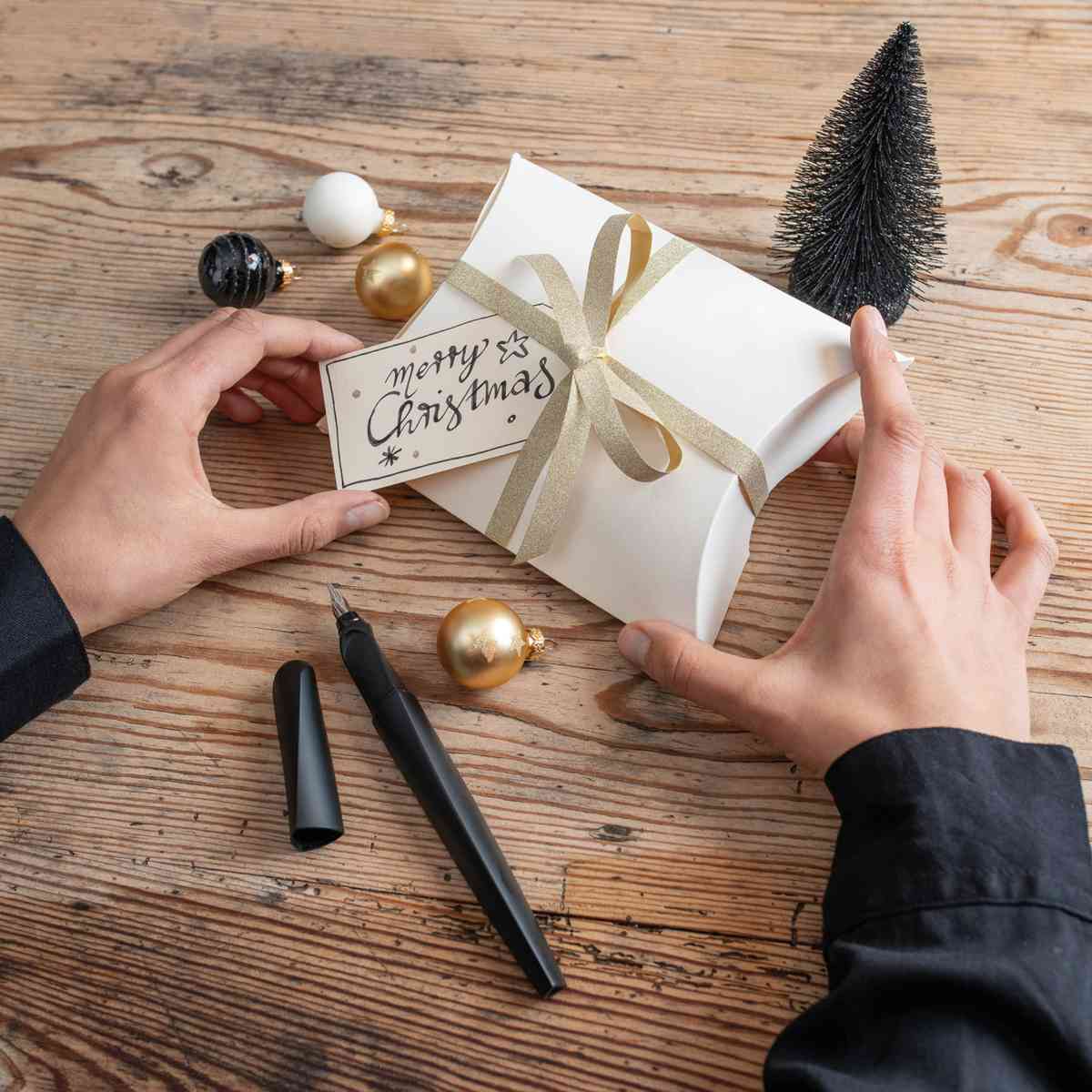 PELIKAN Füllhalter Twist P457 Calligraphy 1,5mm weiß