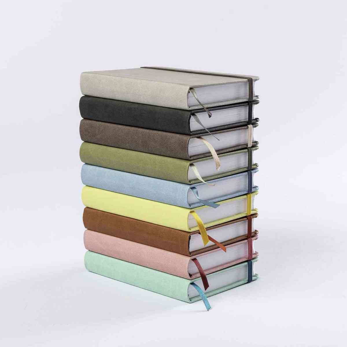 DARWI Skizzenbuch mit Gummizug A6 80 Blatt 140g maulwurf