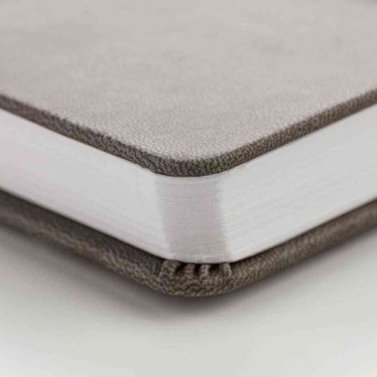 DARWI Skizzenbuch mit Gummizug A6 80 Blatt 140g braun