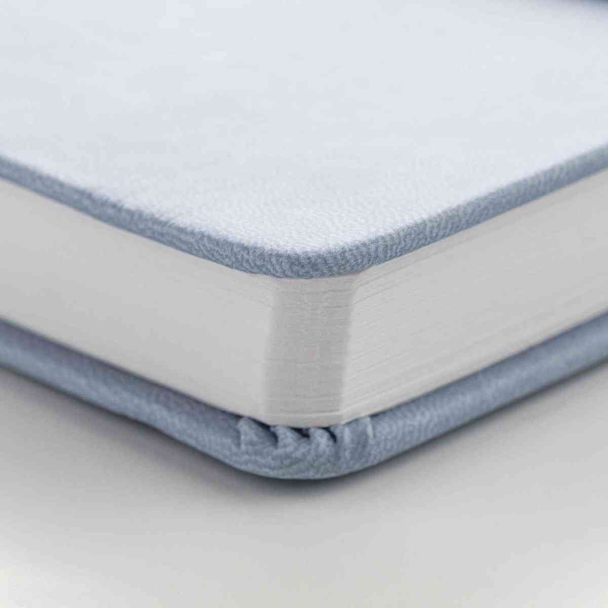 DARWI Skizzenbuch mit Gummizug 14x21cm 80 Blatt 140g hellblau