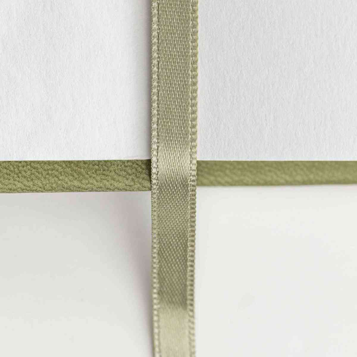 DARWI Skizzenbuch mit Gummizug A4 80 Blatt 140g khaki